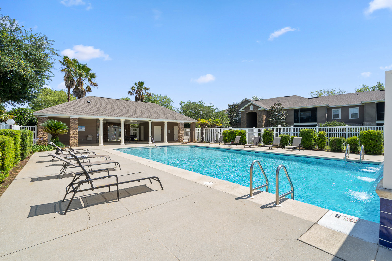 Park Avenue Pool 